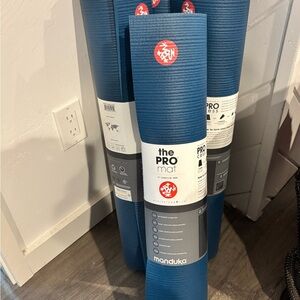 COPY - Manduka PRO Yoga Mat in Deep Blue